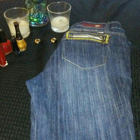 Jeans - Picture 3 of 3